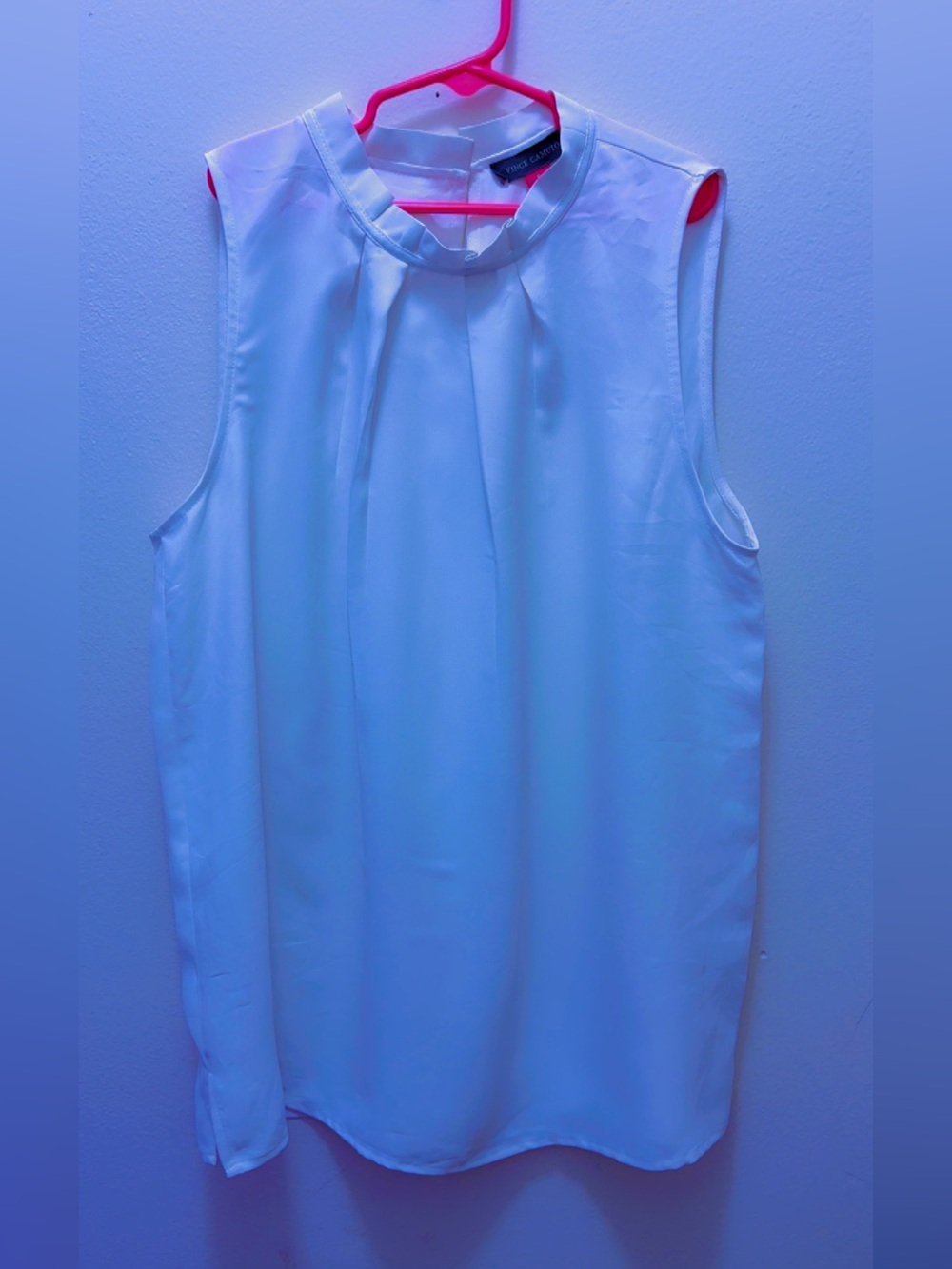Vince Camuto White Pleated Neck Sleeveless Top